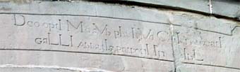 Inscription au dessus de la porte